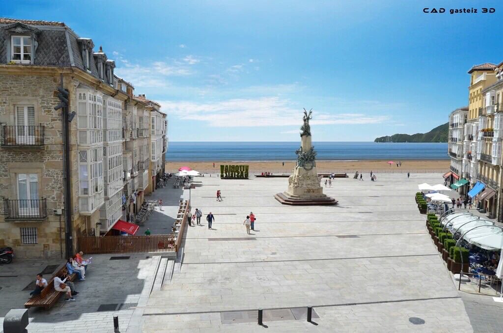 BatallaVitoria's tweet photo. ¿Os imagináis nuestra ciudad con playa? Con o sin, nuestro tesoro es nuestro tesoro: #VitoriaGasteiz. https://t.co/Tt2SQADNgB