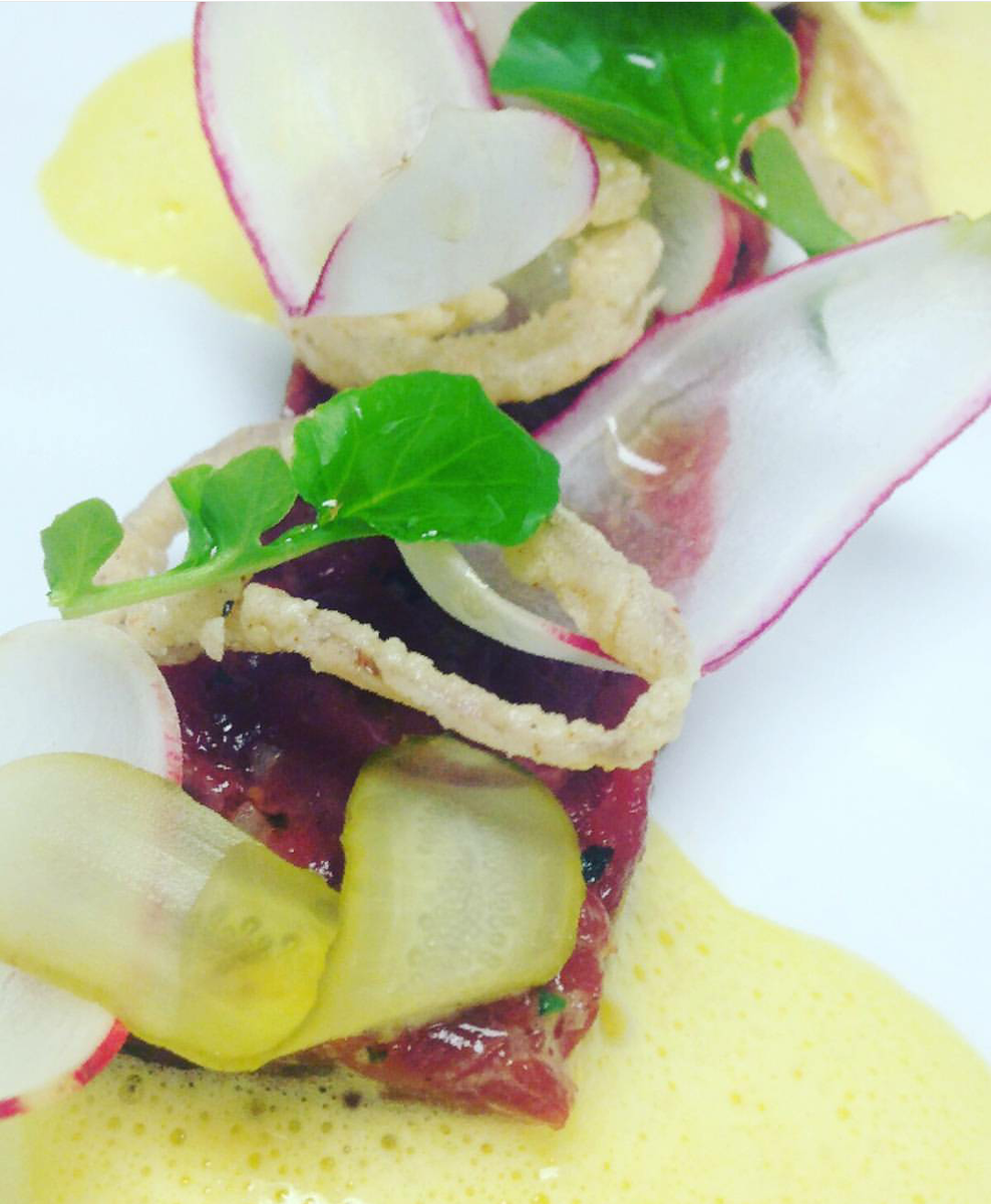 ChefDavidDunlap's tweet image. #venisontartare with juniper, shallots and radish