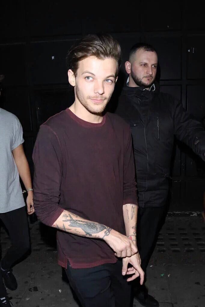 pizzasniall's tweet photo. The most precious, kindhearted, selfless lad. 

He does so much out of the goodness of his heart
#LuckyToHaveLouis https://t.co/cHLSjLgahv
