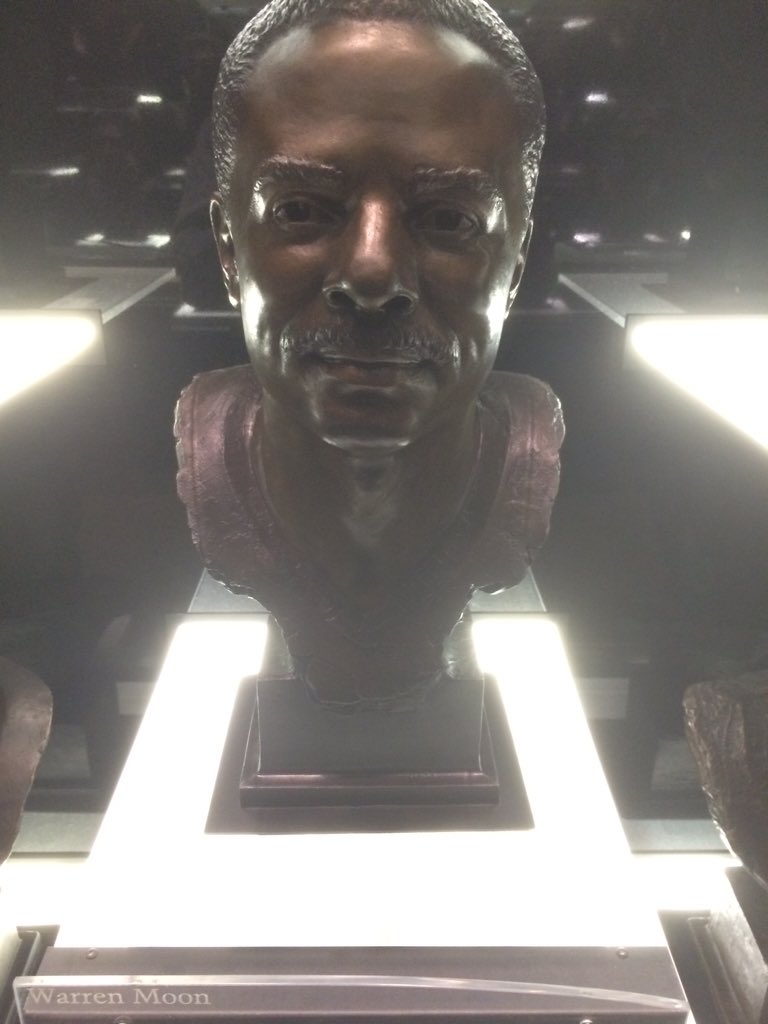 BigDaddyErn76's tweet photo. Canton was unbelievable, thanks for all the memories @WMoon1 https://t.co/PyPJtyGiQ2
