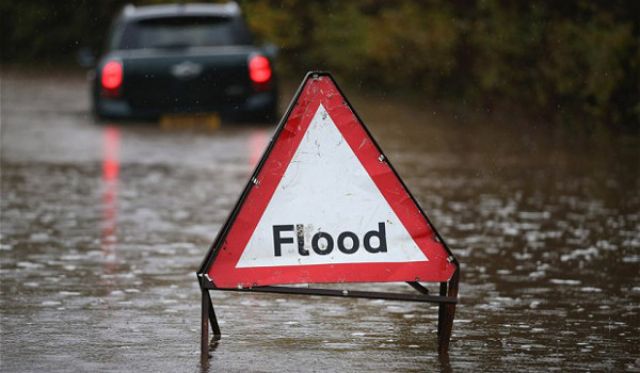 xtractca's tweet image. #rainfall expected to hit hard all week in #antelopevalley &amp;amp; #sanfernandovalley call us for any #waterdamage issues.