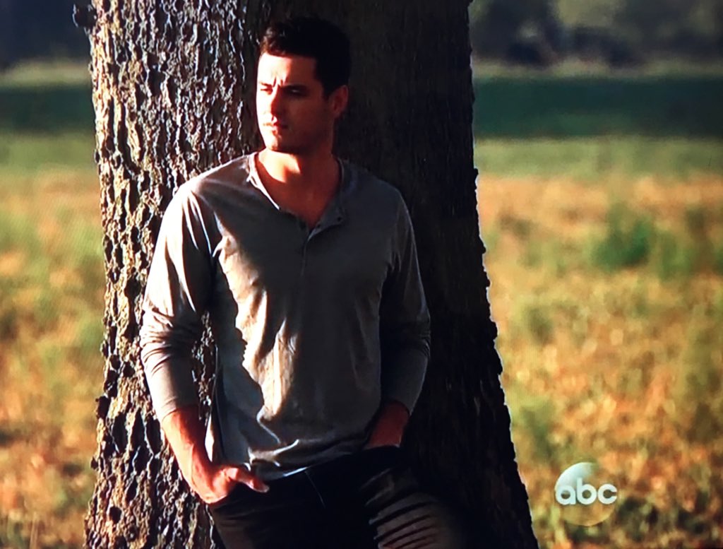 teamCaila -  The Bachelor 20 - Ben Higgins - Premier - Episode 1 - Discussion - *Sleuthing - Spoilers* - Page 10 CX6zO0zWcAArb07
