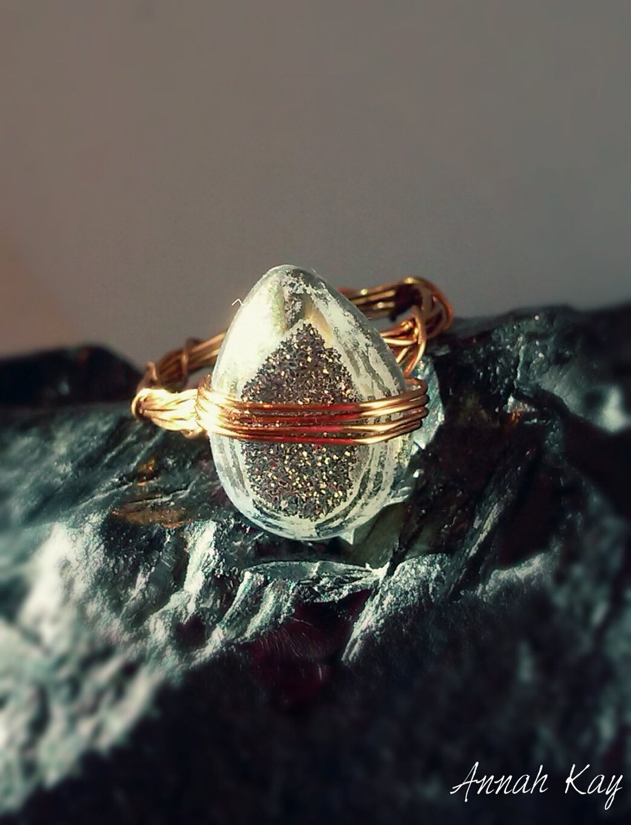 annah_kay's tweet photo. #TigerStrip #Druzy #Ring https://t.co/DtEKxjAMZ6 @Etsy @HandmadeHour #Etsy #FairyDrops #handmadejewelry #GypsyMade https://t.co/PlY4toNX1I