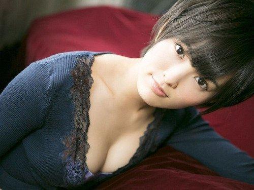 胸元がセクシーなさや姉?可愛かったらRT #山本彩