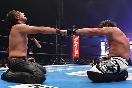 NJPW Wrestle Kingdom 10  CX7Evj5UEAA7eYV