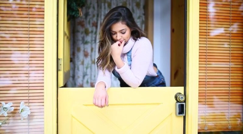 ytthreads's tweet image. favourite make up guru?