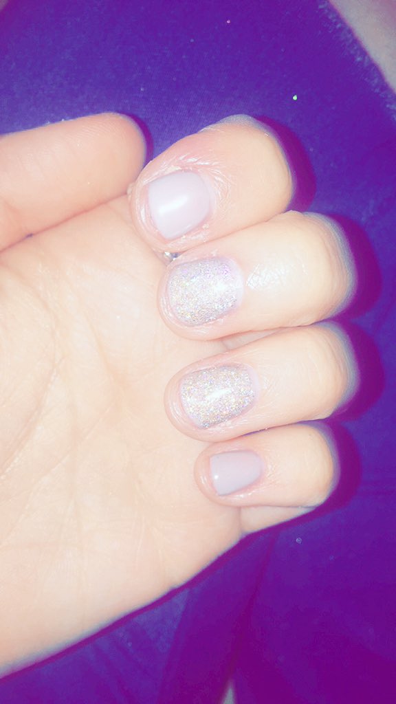 OohLaBeauty's tweet photo. Pink was like a week ago. Nude glitter was yday. My nails are weak from pulling off acrylics (I know bad habit) 😩 https://t.co/Tu5apfFFGX