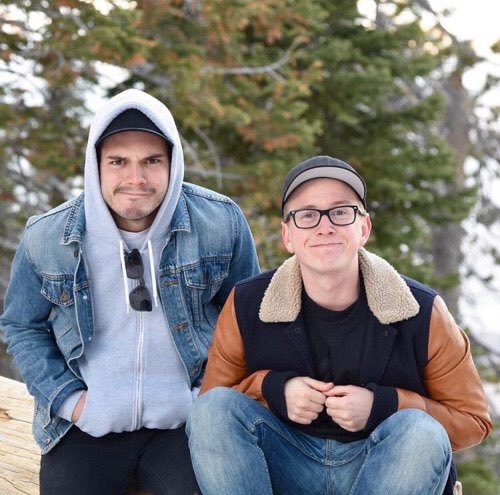 ytthreads's tweet image. best bffs?