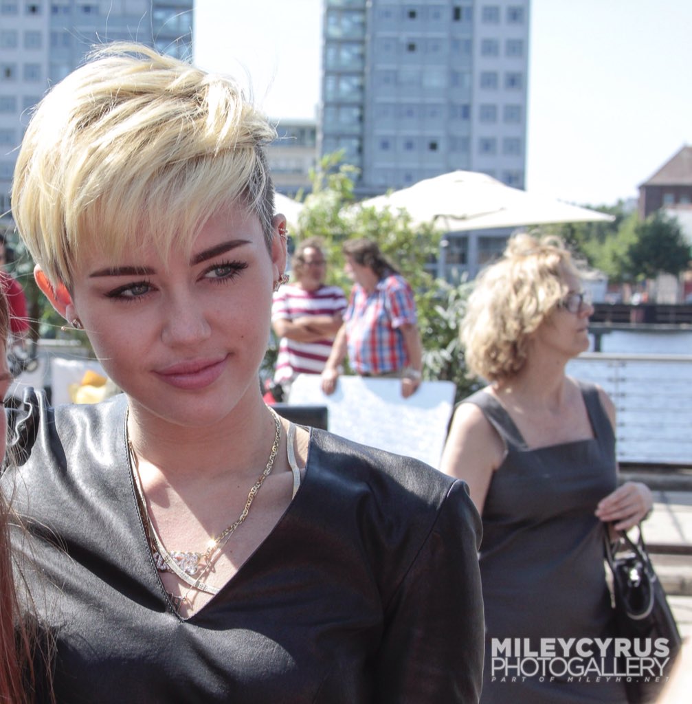 MileyRCyrustyle's tweet photo. https://t.co/hH94IHKDFW