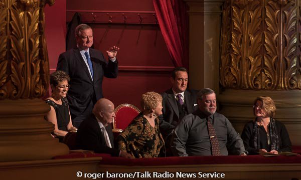 TalkRadioNews's tweet photo. Philly Mayor-Elect @JimFKenney with family before swearing in ceremony  @MayorKenney @PhillyCityRep @TheDemocrats https://t.co/iyYLynrLLW