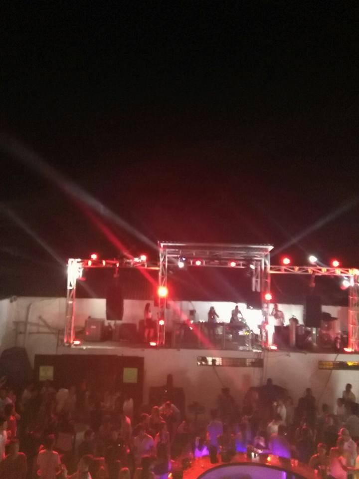 LeDukaDj's tweet photo. @LeDukaDj  Live #TerrazaRomeoyJulietaNeiva
Excelente Energía Neiva.... https://t.co/4izBcWC3PO