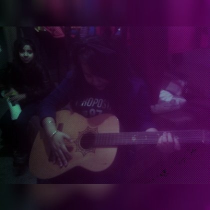 Ari_Ribs's tweet photo. Desahogarse?
Yo No Grito En La Almohada.
Bitch Please,Yo Tocó La Guitarra.🎸 https://t.co/sRM20tKsN2