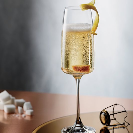 foodandwine's tweet photo. The best ways to use up leftover New Year’s Eve Champagne: https://t.co/vPWp8MJRaG https://t.co/5eSbLsFAVT