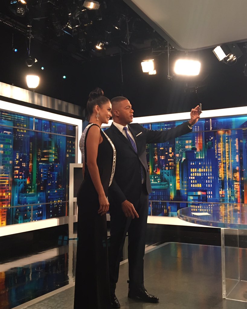 MissUniverse's tweet photo. It might be late, but there's always time for a #selfie with @donlemon. 📷 - Pia https://t.co/9LmvM37fOg