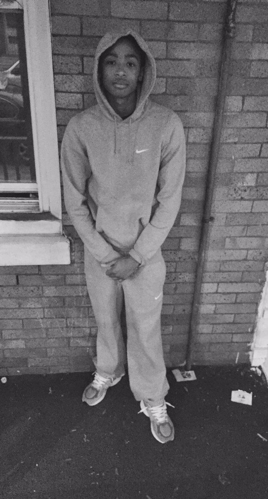 Twon_Frankford's tweet image. Why they want me in handcuffs⁉️ #Freemyboys #FreeDae @KUSH215_ ⏰