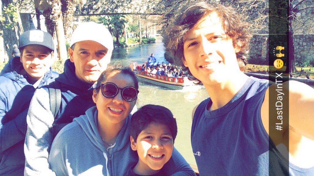 nic_chunga's tweet photo. Mi familia los amo https://t.co/o6I3CSacvZ