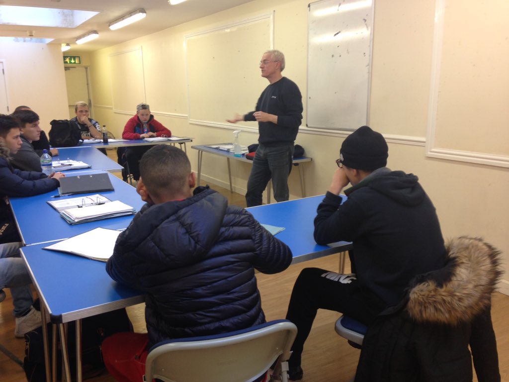 clubdevelop's tweet photo. Great talk with #students with @MelEves @ProspectTS #RT https://t.co/AEuiIlkgCx