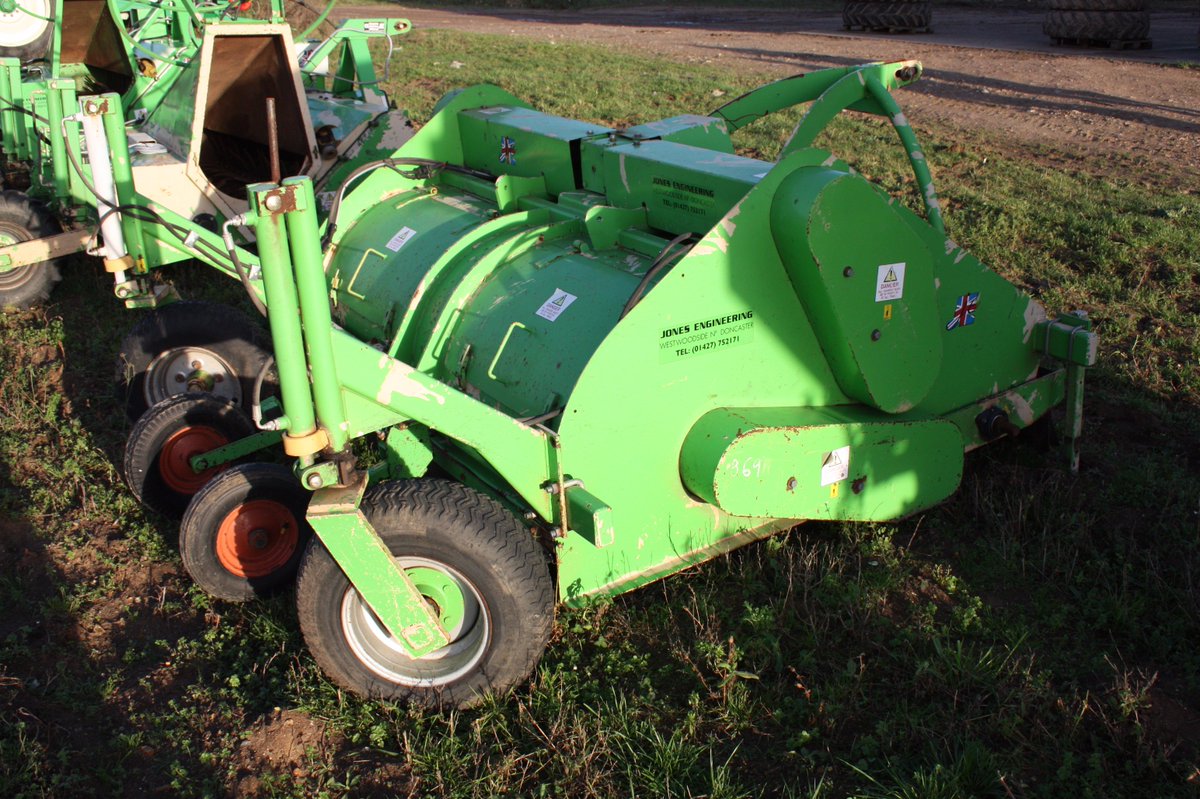 ChrisPurllant's tweet image. Top #carrot kit available from #jonesengineering #stanhay #garford @Brownandco_agri auction tinyurl.com/hfsmrg8