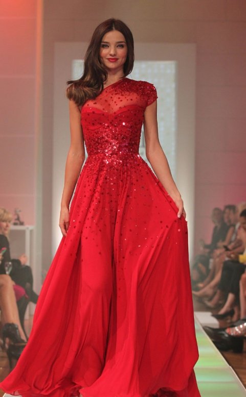 Birbirinden Özel Kına Gecesi Elbise Modelleri

facebook.com/mersindiacente…