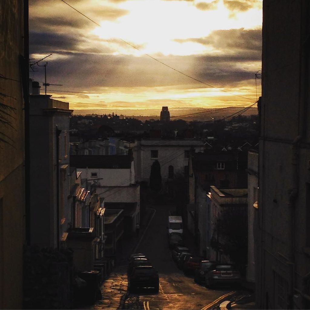 t3philla's tweet image. Day one in Bristol for @hailtothepeople 's #PollFunction by Greg Shewring. #twitter #directing #theatre @almatavern…