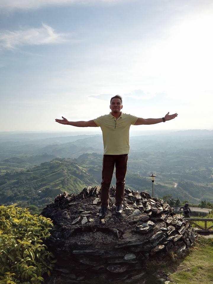 honorph's tweet image. Be on top of the world this 2016 like #BraveOne, Clyde Milan! #HonorSpotted #ForTheBrave