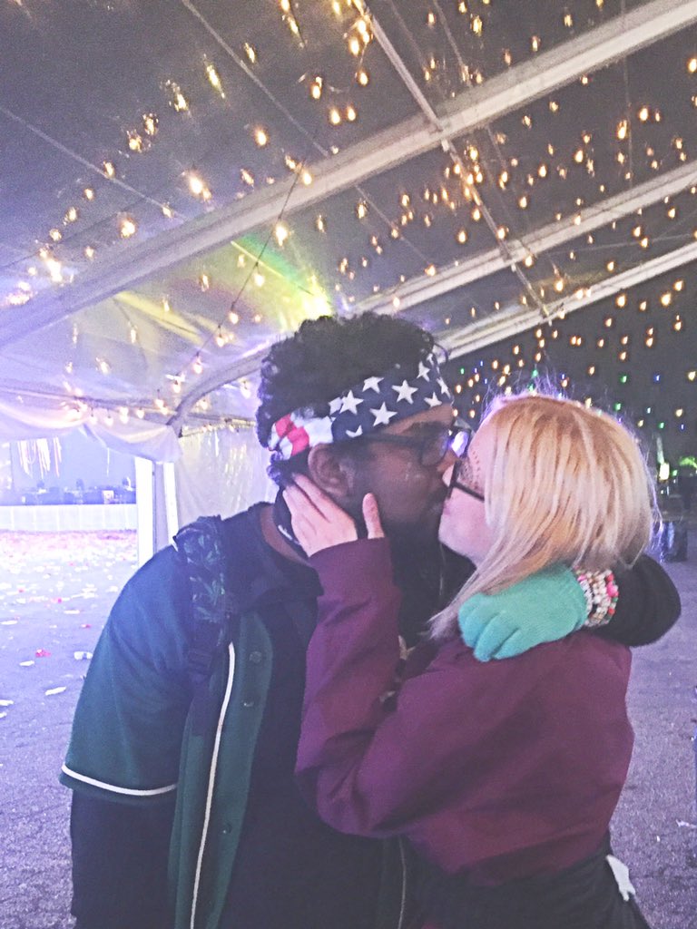 megancrayne's tweet photo. The comedown was real, but so were the memories! Miss my friends & #Countdown2015 🙃💕@insomniacevents https://t.co/au1QkdmFS6