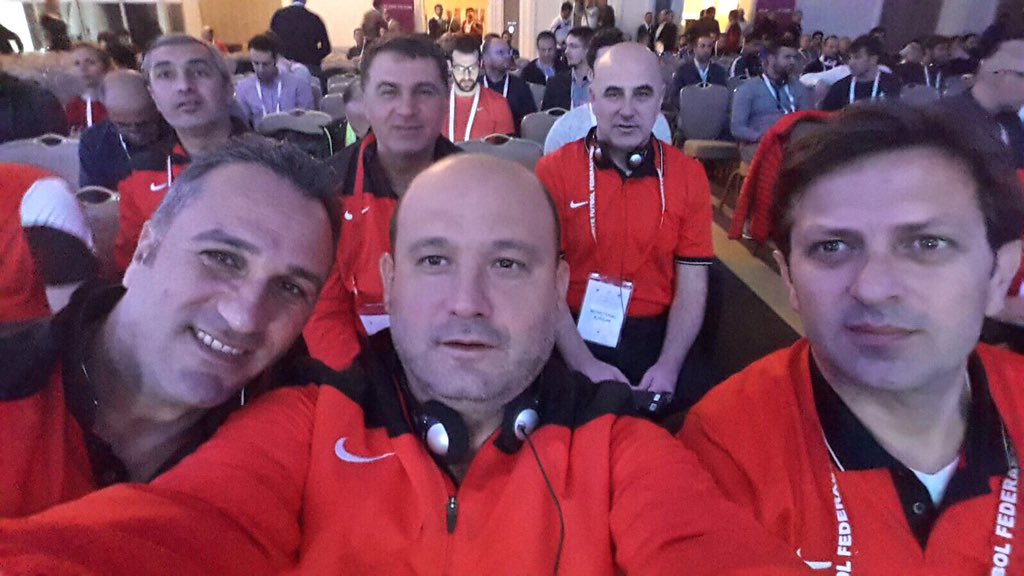mustafakaplanTD's tweet photo. International Conference on Football Science "Globally Connected" adlı konferansda hocalarımlayız. #prolisans #tff https://t.co/RfJ8xcrYYu
