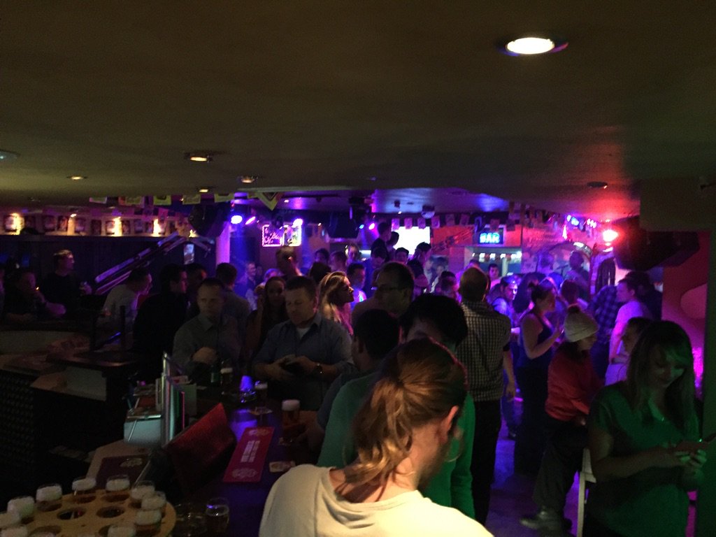 Wat een gezelligheid gisteren! Vanaf 16:00 #wegaanbegonnen met <a href="/djjarnoo/">DJ Jarnoo</a> @Djla.... tmi.me/1fbuQk