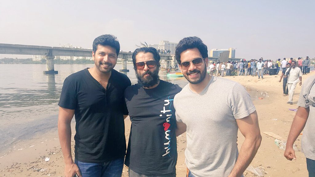 bharathhere's tweet photo. Kudos Vikram Sir for the effort! A great day with @actor_jayamravi @varusarath @Actorjiiva @PDdancing https://t.co/nDjYIsVcRa
