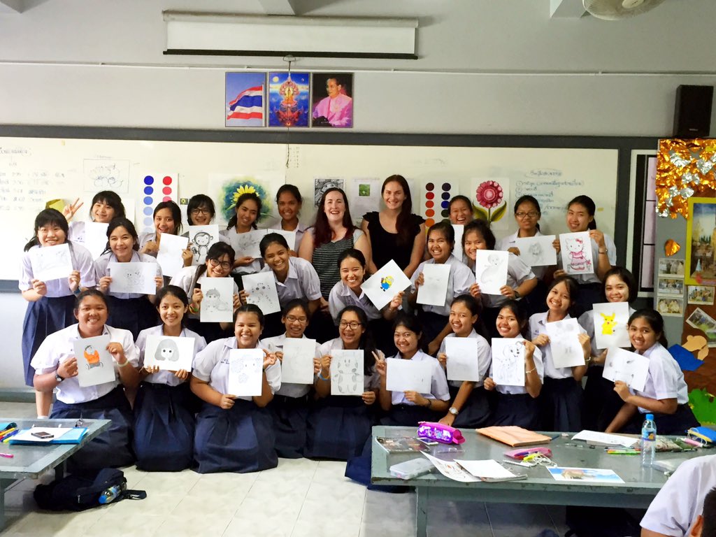 jacintaevans369's tweet photo. Back at SuratPittaya school thanks to @dfat Aust-Thai Institute. #bridgeproject @OrhSalinla  @melcraig84 https://t.co/UUrufOIdXT