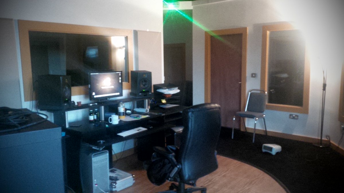 TheHoneyLabel's tweet photo. We are now open! We hope you like the look of the studio. We are now taking bookings. studio@thehoneylabel.co.uk https://t.co/P4ofv3MTsc
