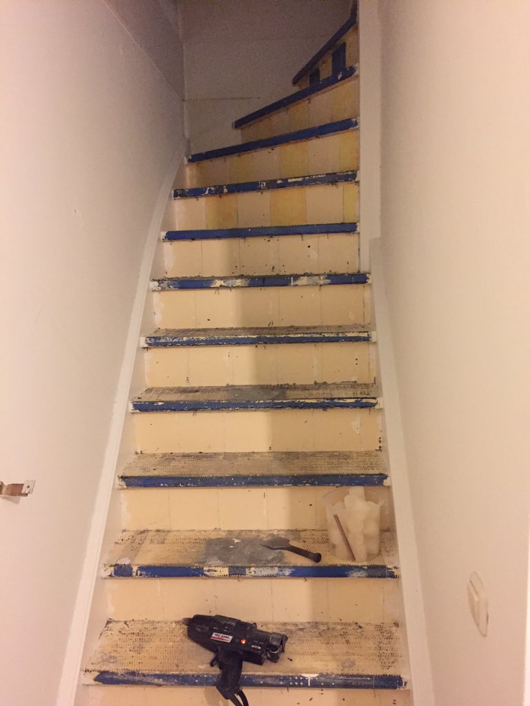 OCScustommade's tweet photo. Heerlijk als de klant zegt;"leef je uit..Maak eens iets anders dan normaal!" #moduleo #dersimo #unipro #floorartist https://t.co/yHXK4TgR70