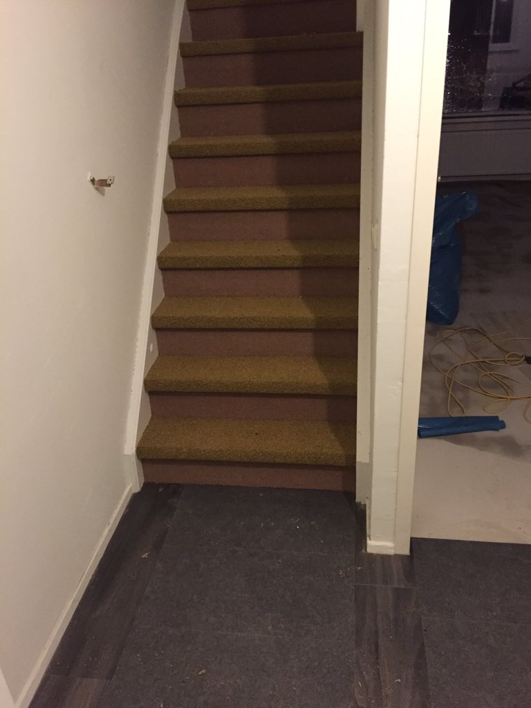 OCScustommade's tweet photo. Heerlijk als de klant zegt;"leef je uit..Maak eens iets anders dan normaal!" #moduleo #dersimo #unipro #floorartist https://t.co/yHXK4TgR70