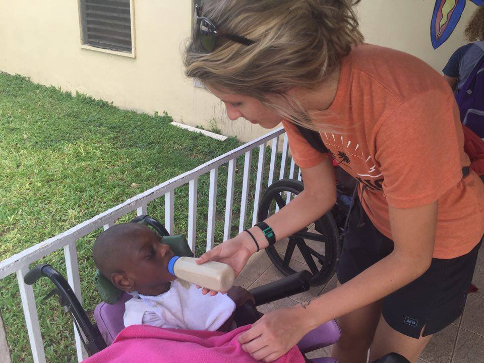 PastorMikeOlive's tweet photo. Our team at West Haven Orphanage in Jamaica #lakeworth #commongroundchurch #dogood https://t.co/MZS1nKTf8G