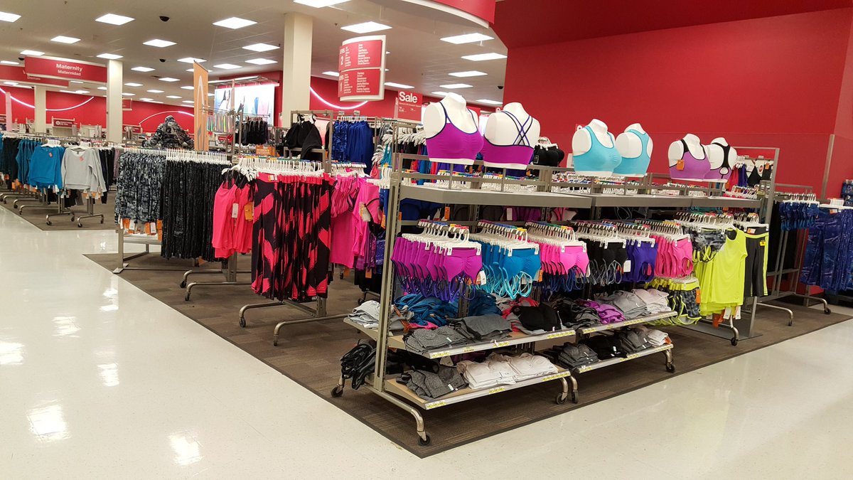 yendoukoi23's tweet photo. Time to hit the gym#T1193style @GinaMogollon @keithlyons01 @pratt_reggie @LydiaDiazTGT https://t.co/EZLRiD1XGI