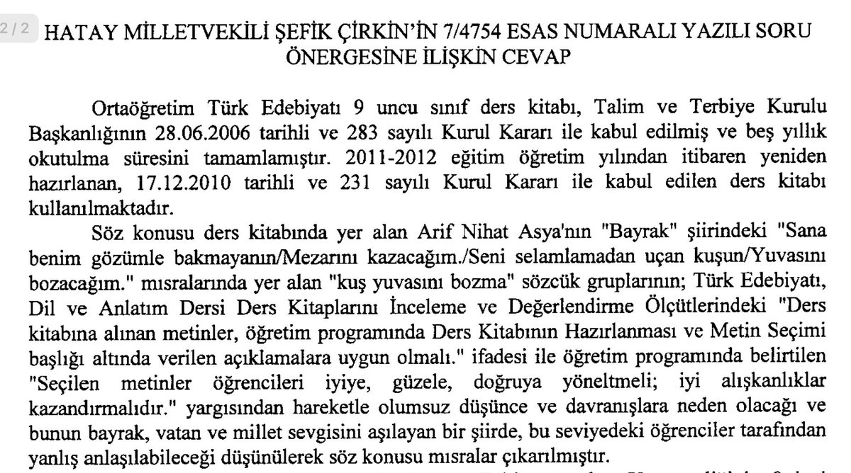 oktayvural's tweet photo. AKP,Bayrak Şarimizin aşağıdaki mısralarını "olumsuz düşünce ve davranışlara" neden olduğu gerekçesiyle sansürlemişti https://t.co/4BVTcq5tdY