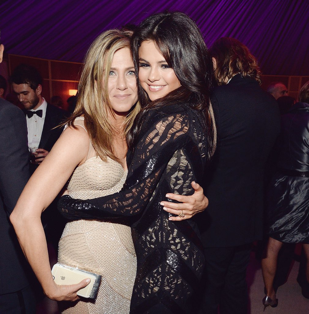 selenavldgdr's tweet photo. ok, sono sono depressa vi prego portatemela sto male https://t.co/CaesDwR6UI