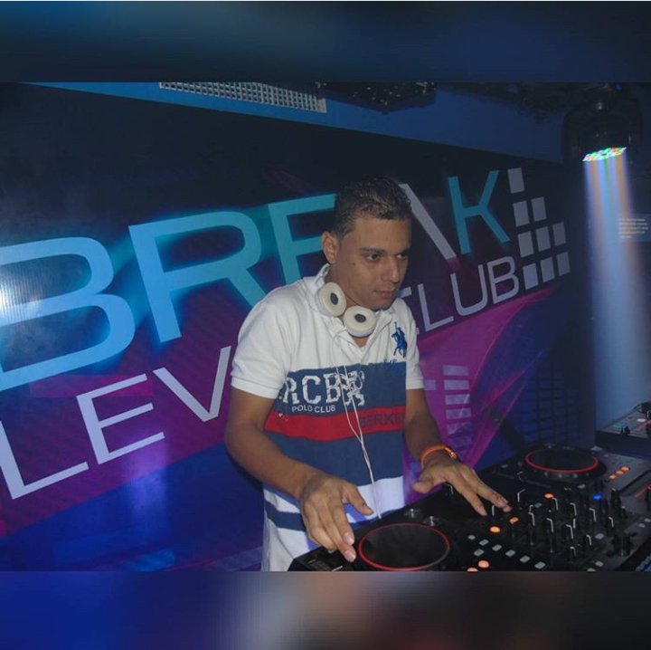 Contacta para todo tipo d eventos .privados.cooporativos.ferias.after.. lo q deses solo llama al 67687983  sigueme!!