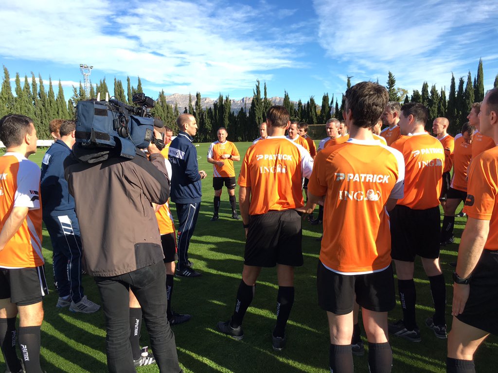 RoyalBelgianFA's tweet image. De pers komt een kijkje nemen tijdens de winterstage van onze refs! #stagerefs