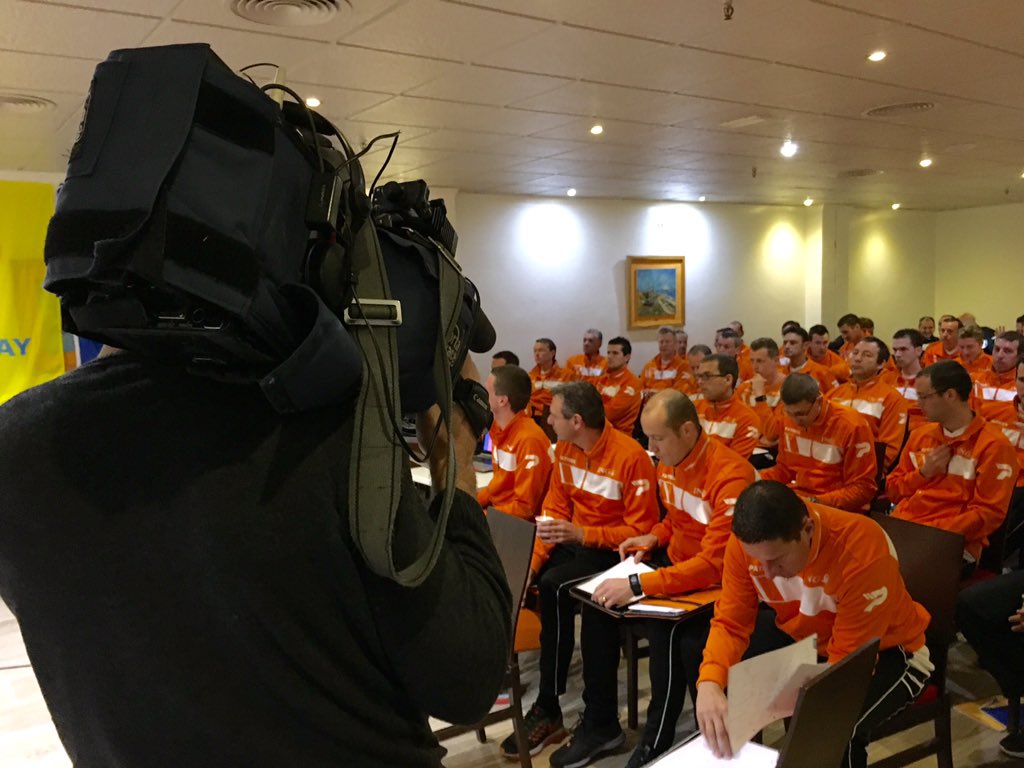 RoyalBelgianFA's tweet image. La presse vient jeter un coup d’oeil durant le stage hivernal de nos arbitres ! #stagerefs