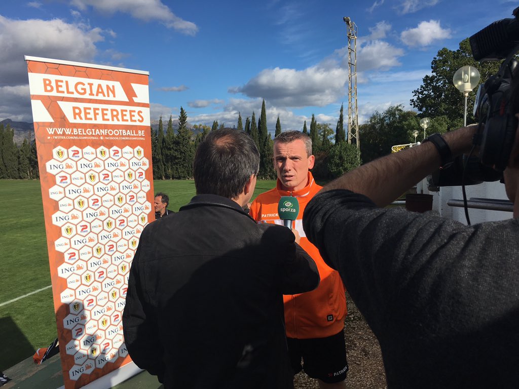 RoyalBelgianFA's tweet image. La presse vient jeter un coup d’oeil durant le stage hivernal de nos arbitres ! #stagerefs