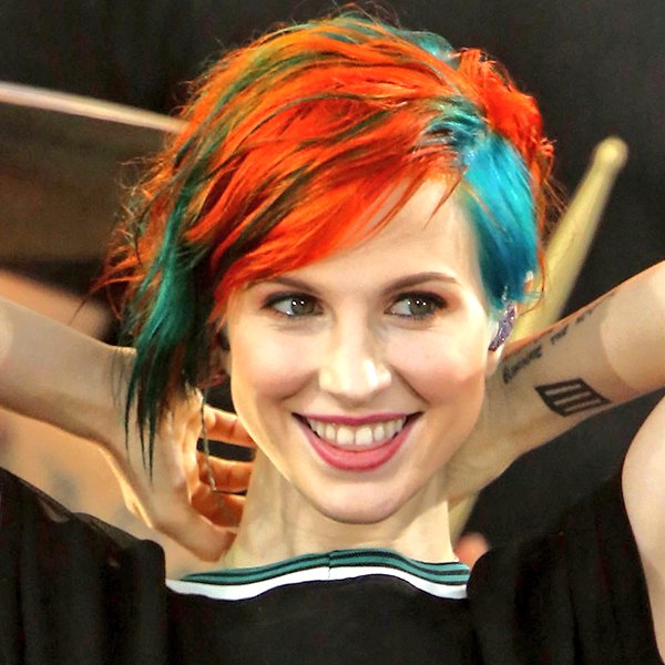 Leashtty's tweet image. He tenido el pelo de tantos colores que ya ni se cual es mi color natural