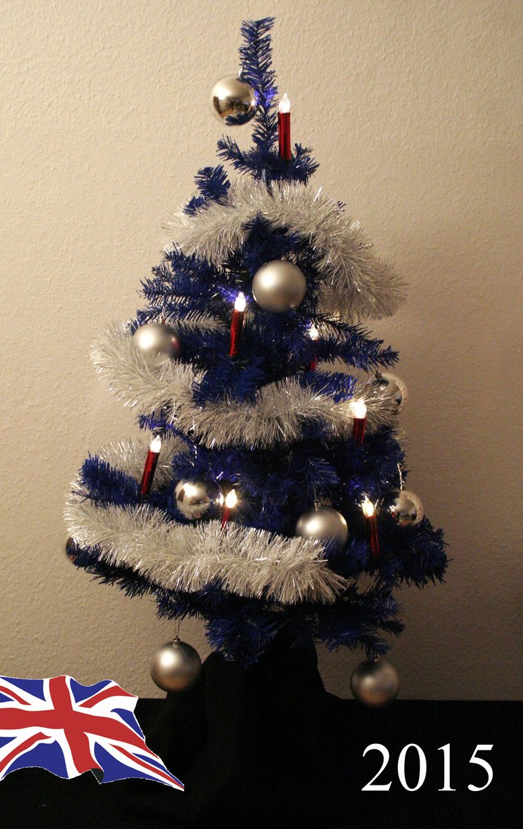 WAFEFXMAS's tweet photo. #BLUE TREE #RED CANDLES #WHITE FESTOON
#BRITISH #XMAS TREE 2015 @UKLNO
@WAFEFXMAS #WAFEFXMAS #WAFEF https://t.co/IKsIVfunHb