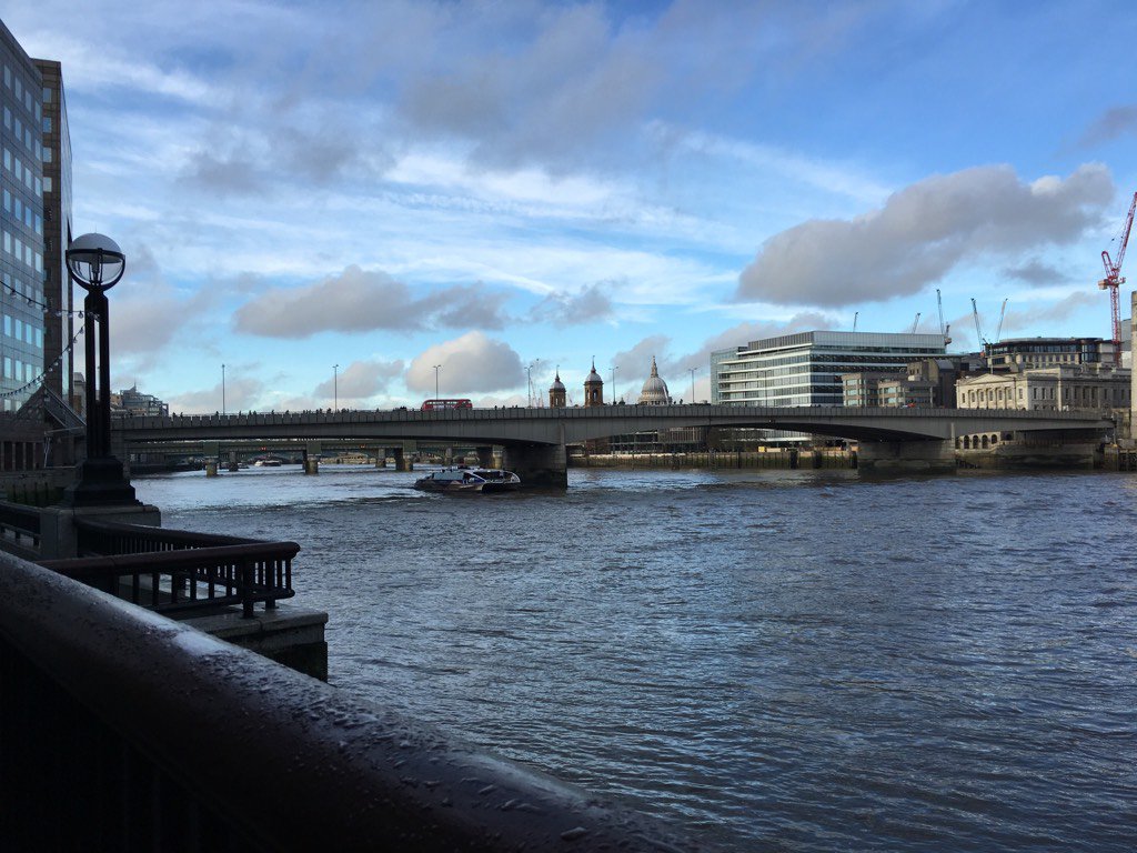AKC_Chan's tweet photo. #towerbridge https://t.co/6OKPA2tvtU