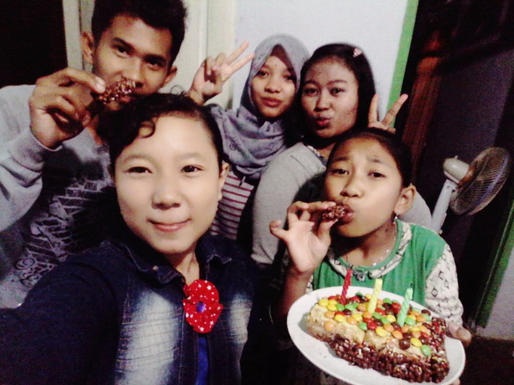 Rovex_ell13's tweet photo. Ultah to day hahaha..... https://t.co/x1lAk3lhxz