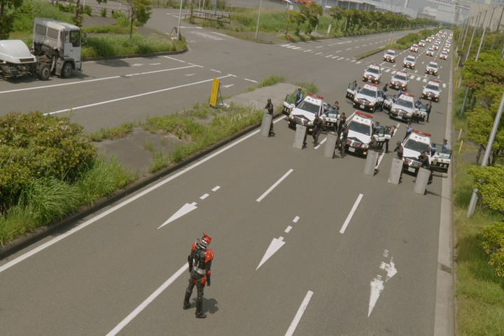 Yoshiyuki Sur Twitter 警官隊 劇場版仮面ライダードライブ サプライズ フューチャー 古葉進次 警視庁 全警察官に継ぐ 仮面ライダードライブ 泊進ノ介巡査を全員で援護せよ 特殊弾丸は未来型ロイミュードさえ退けることが出来た T Co 0bmbegnnf0