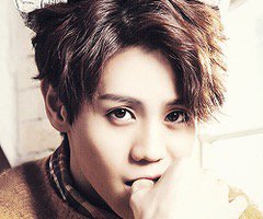 b26912's tweet photo. Be happy #HappyYSDay https://t.co/1olk9LMUSc