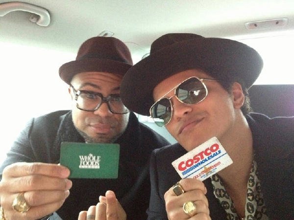 bmars2011's tweet photo. @karlihenriquez   @BrunoMars Fallow me please https://t.co/Kkpeqgxh4C