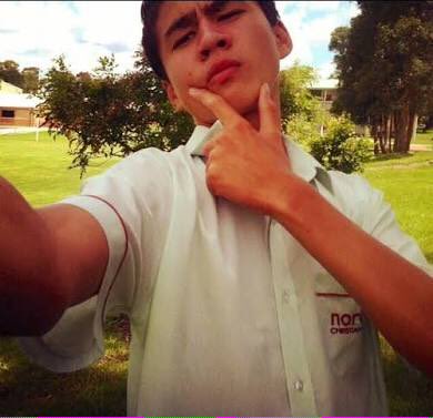 ID5SOSFAMS's tweet photo. #10 eak anak betawiiiiiiii. Eh Sydney! https://t.co/o2oJPCq2Rx