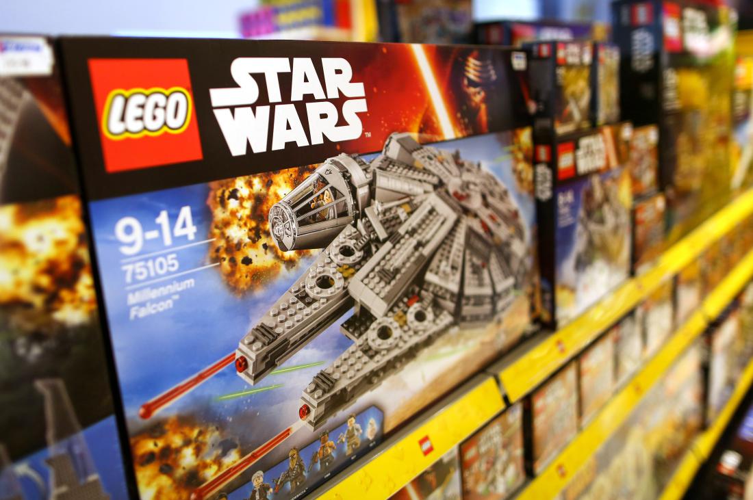 Money's tweet photo. Lego sets have been a better investment than gold since 2000 https://t.co/q8vP09eKCk https://t.co/uU0bGmngku